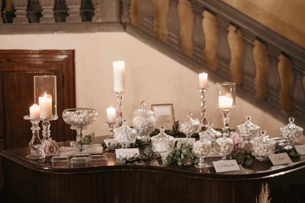 Confettata Matrimonio Verona Federico e Sara, palette rosa e oro